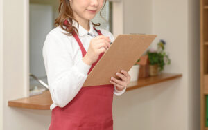 民泊清掃代行会社へ依頼するメリットとは？デメリットもまとめて解説