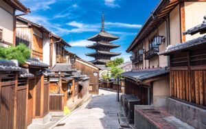 京都で民泊を開業・経営するには？条例・規制・成功のコツを解説